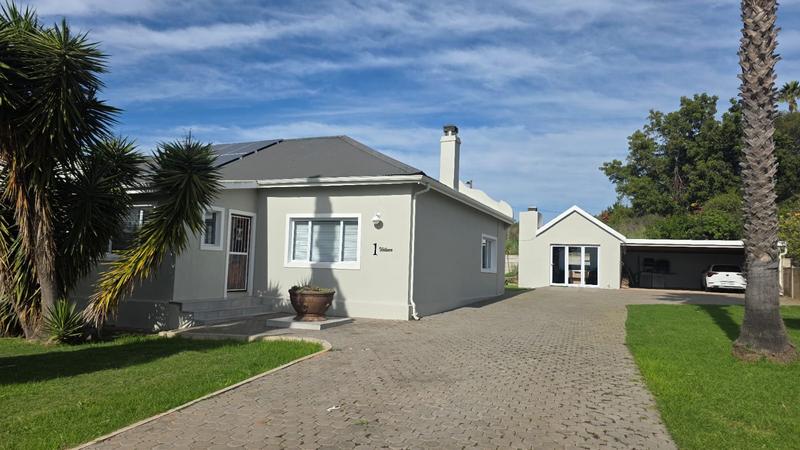 3 Bedroom Property for Sale in Albertinia Western Cape